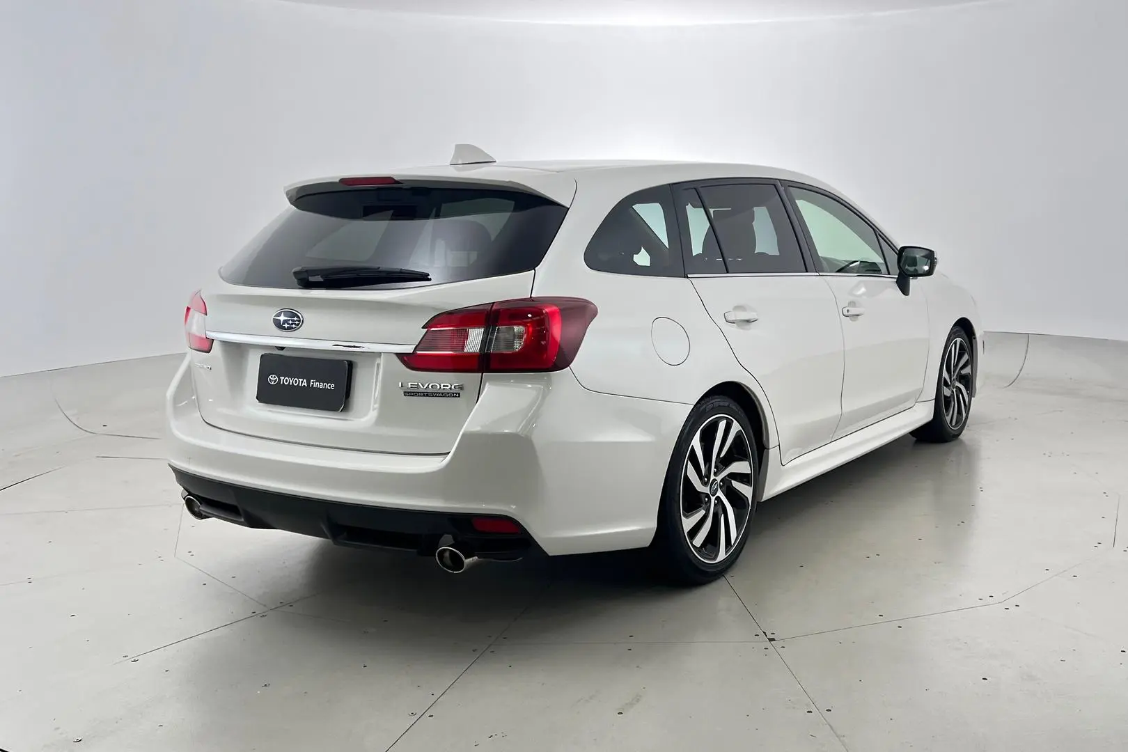 2020 Subaru Levorg Gallery Image 3