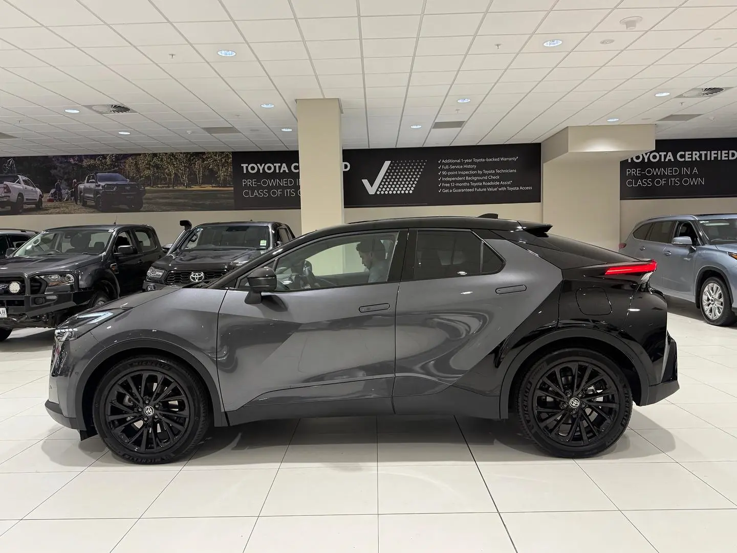 2024 Toyota C-HR Gallery Image 5