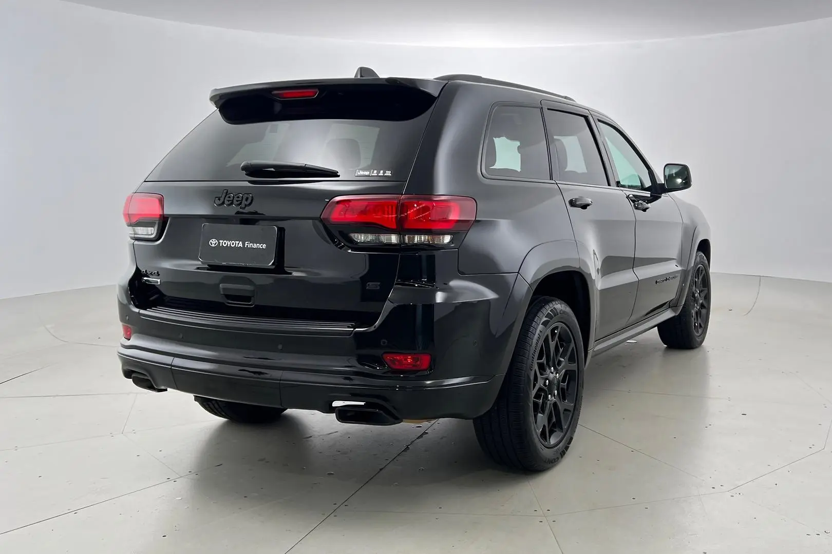 2021 Jeep Grand Cherokee Gallery Image 4