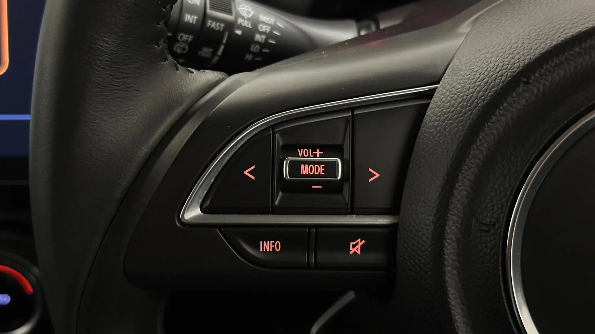 2022 Suzuki Swift Gallery Image 19