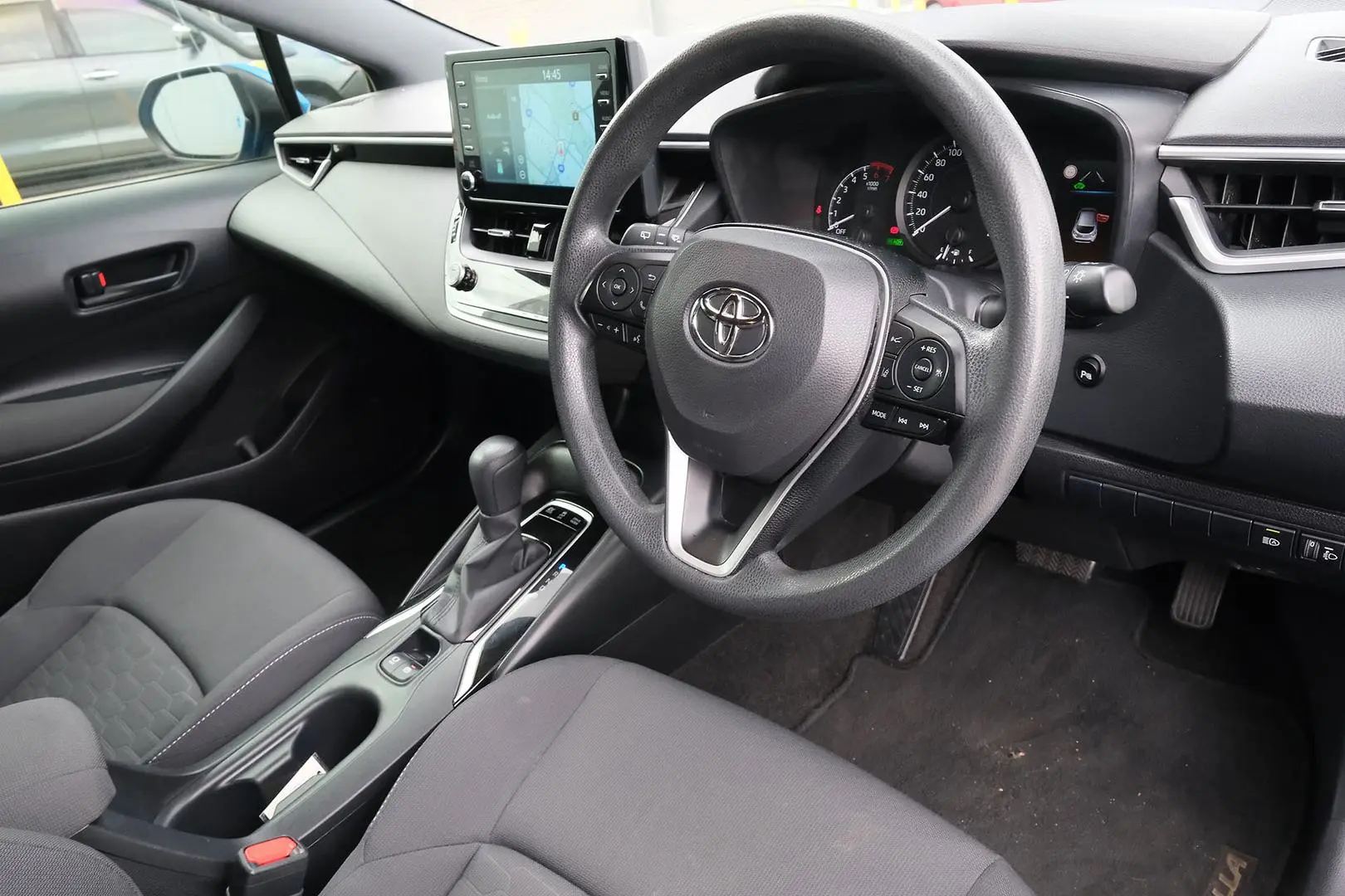 2018 Toyota Corolla Gallery Image 6