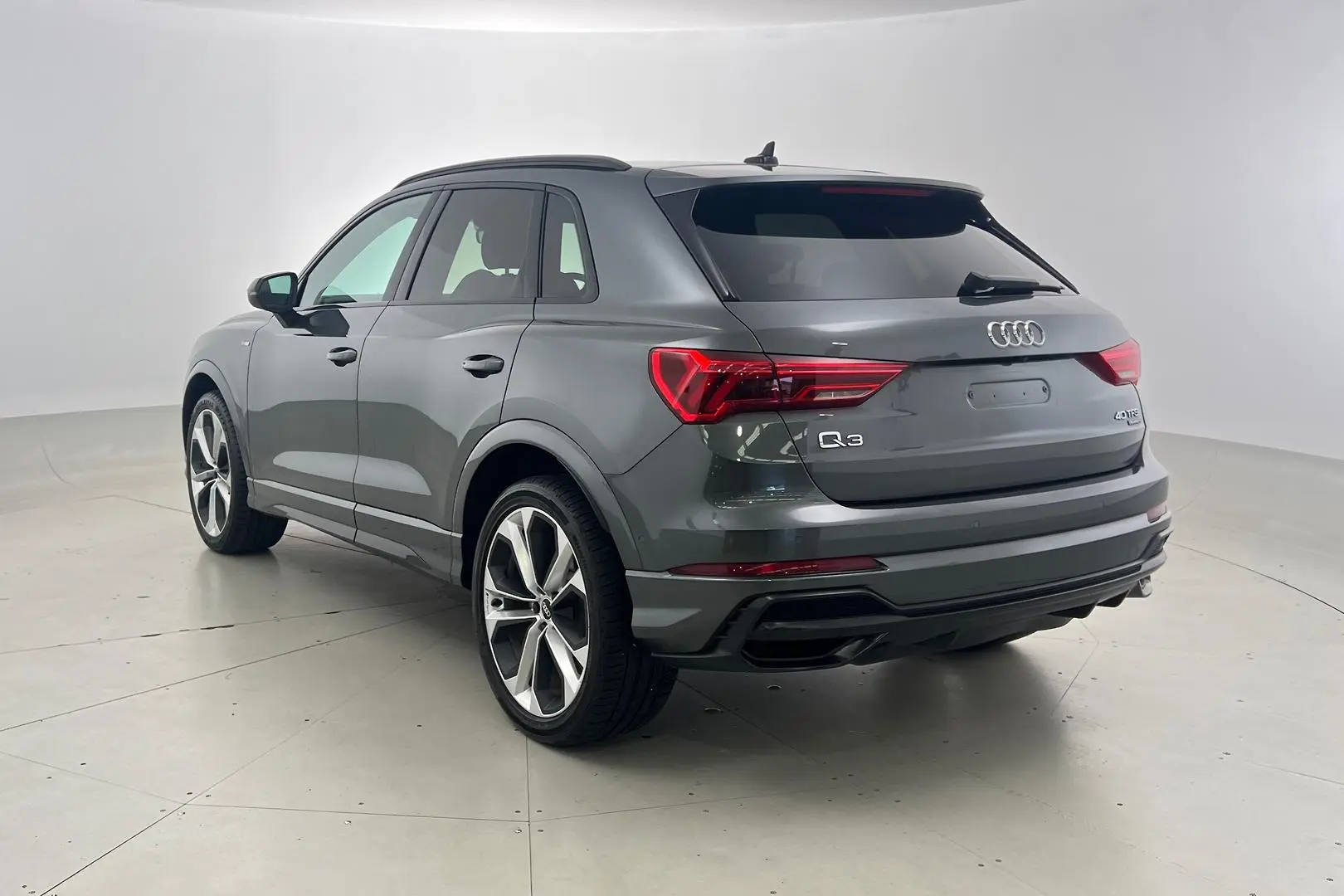 2021 Audi Q3 Gallery Image 9