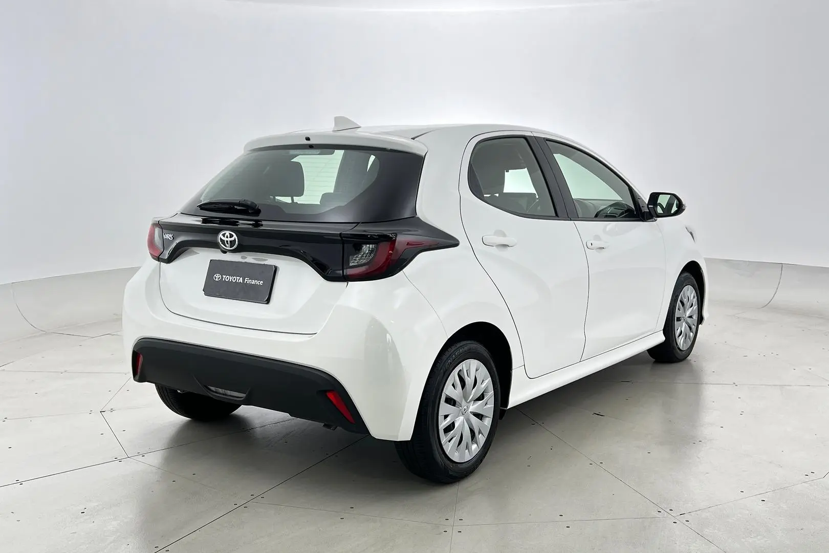 2023 Toyota Yaris Gallery Image 8