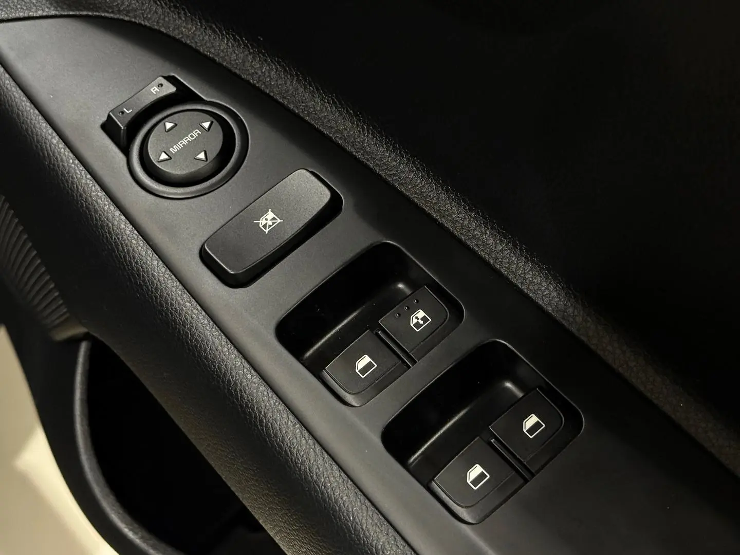 2021 Kia Stonic Gallery Image 14