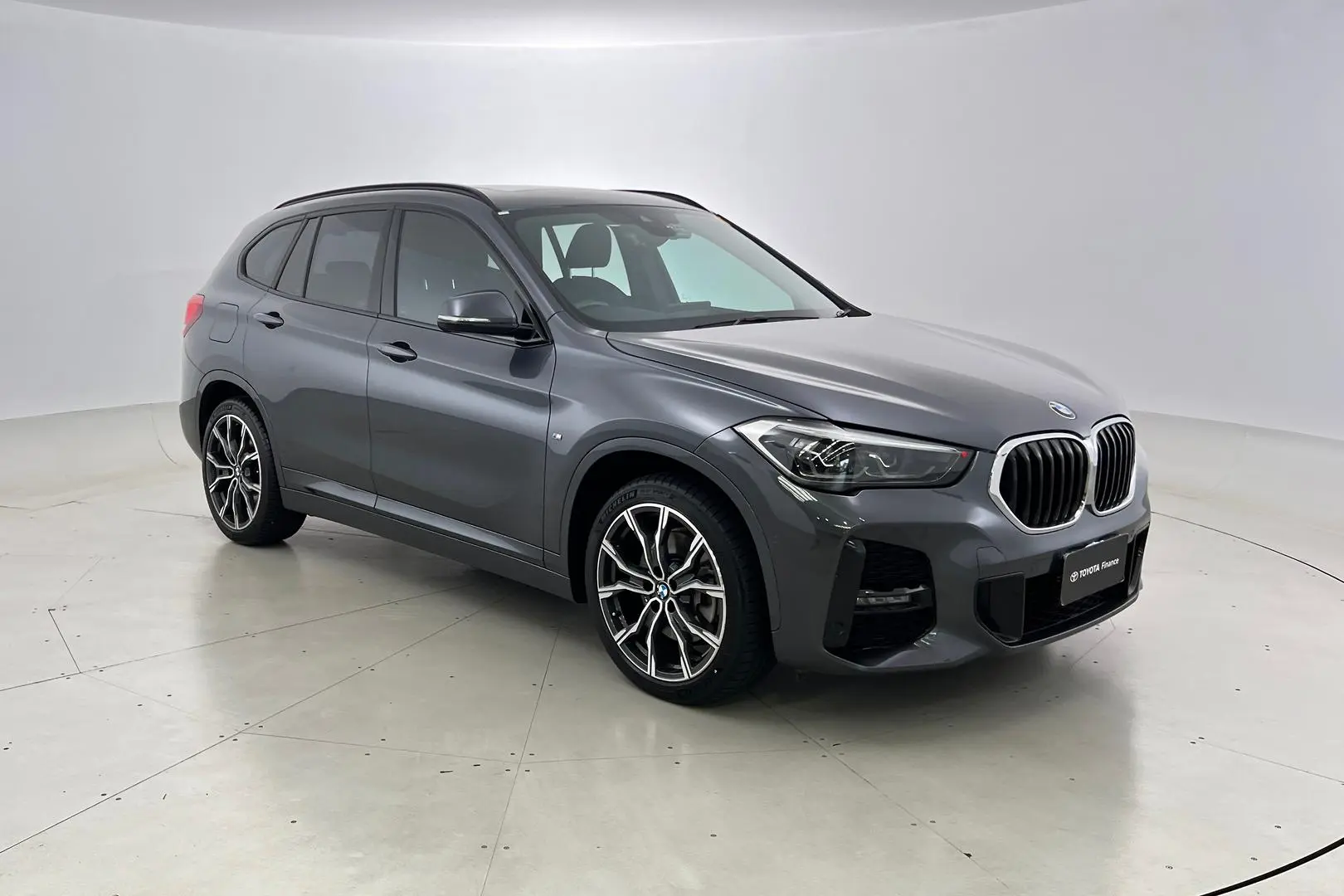 2020 Bmw X1 Gallery Image 1