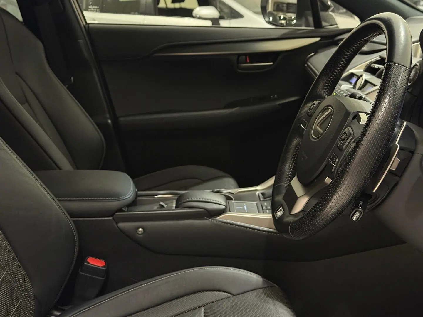 2017 Lexus NX Gallery Image 12