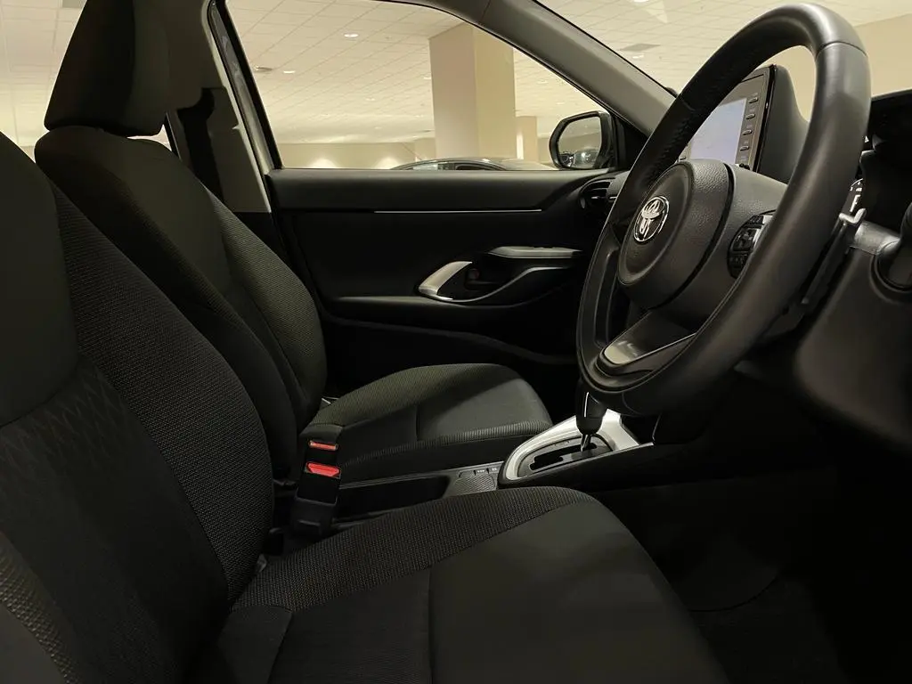 2024 Toyota Yaris Cross Gallery Image 8