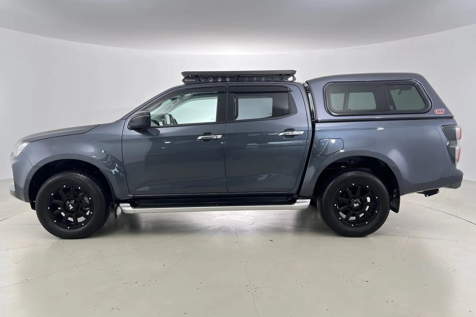 2022 Isuzu D-MAX Gallery Image 8