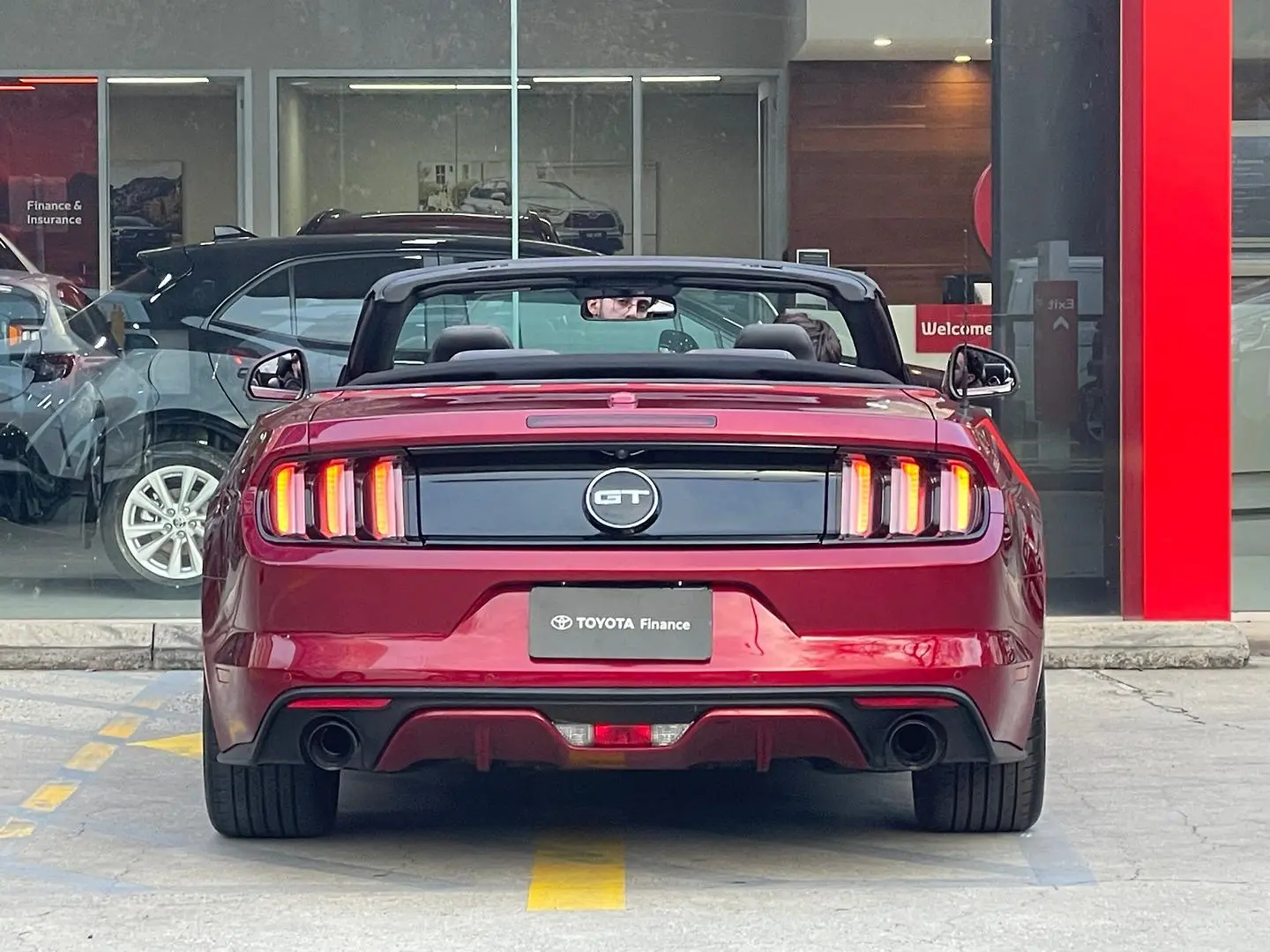 2017 Ford Mustang Gallery Image 9