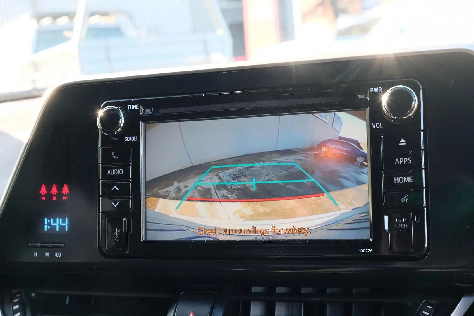 2018 Toyota C-HR Gallery Image 9