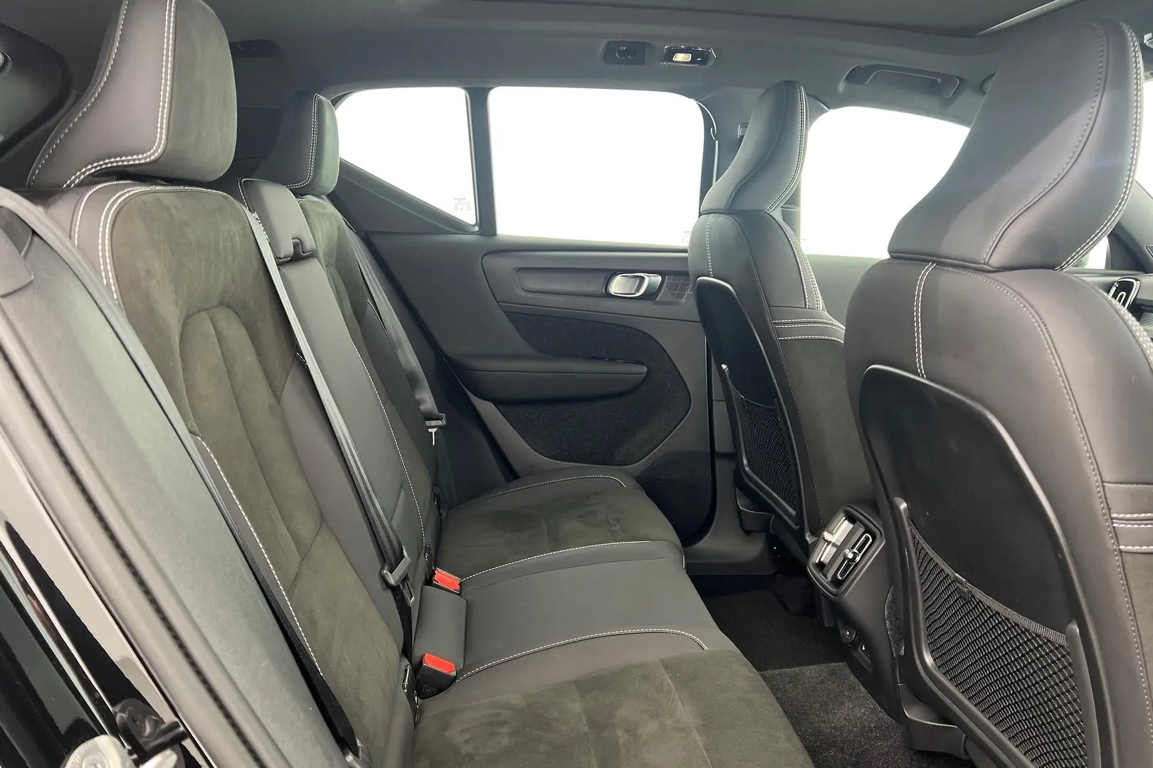 2023 Volvo XC40 Gallery Image 19