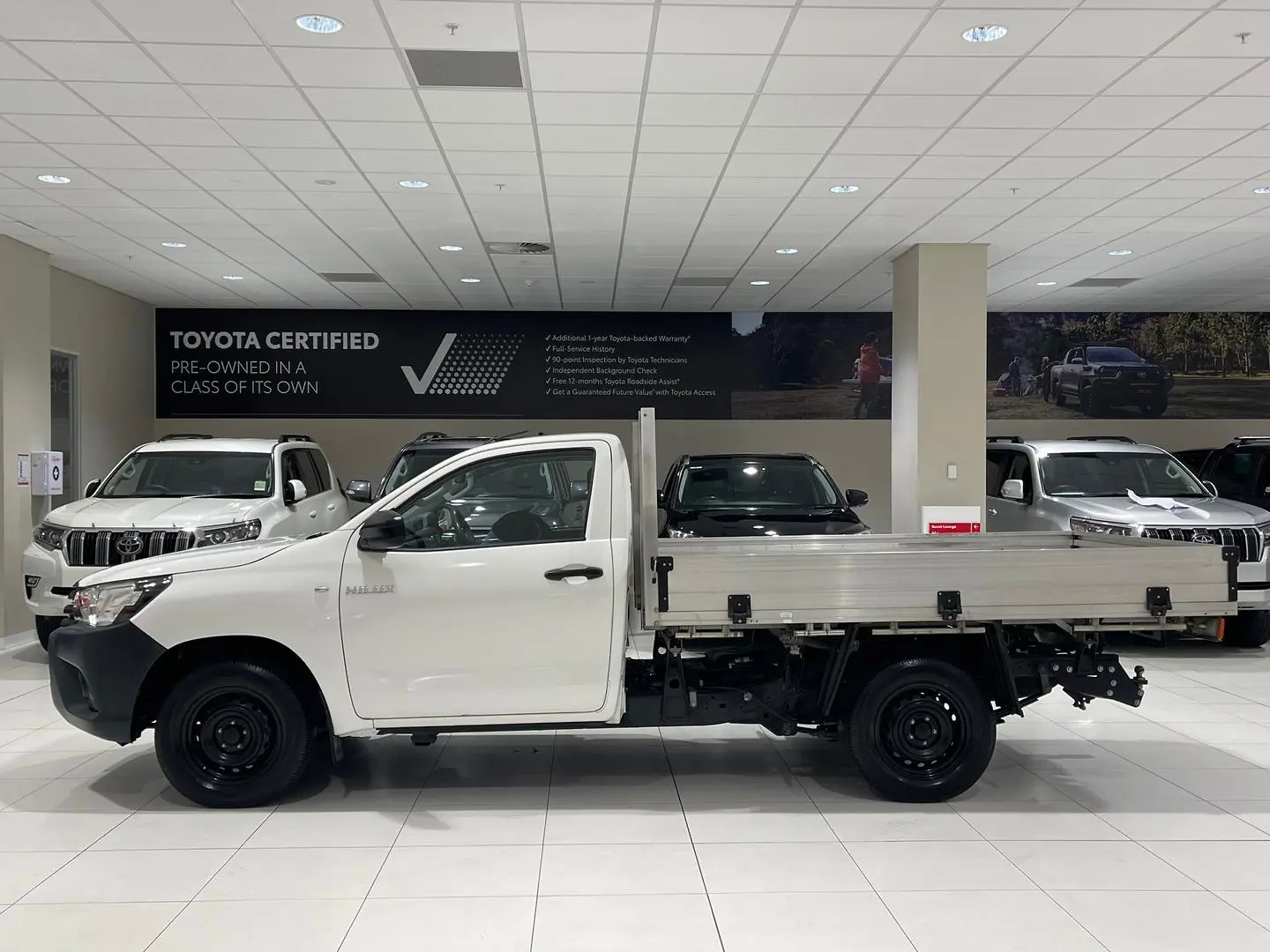 2020 Toyota Hilux Gallery Image 6