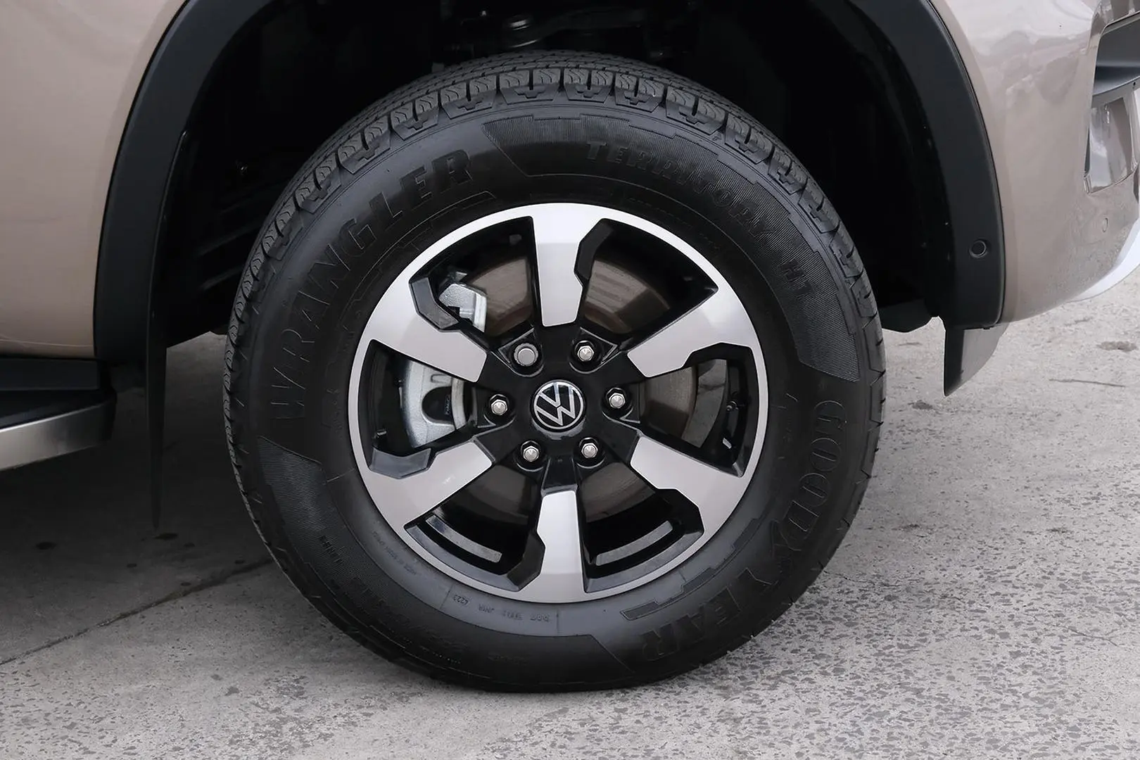 2023 Volkswagen Amarok Gallery Image 6