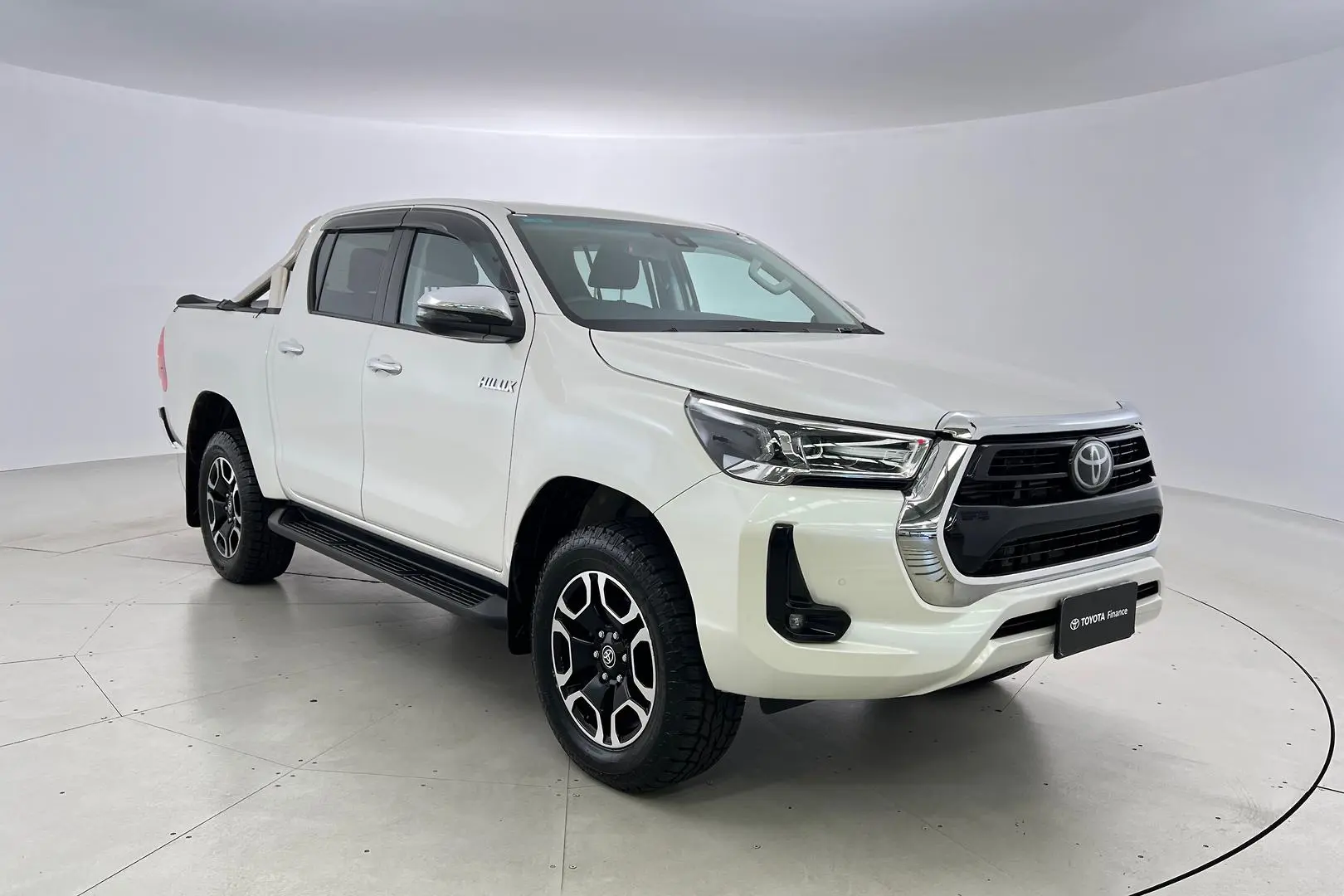 2021 Toyota Hilux Gallery Image 1