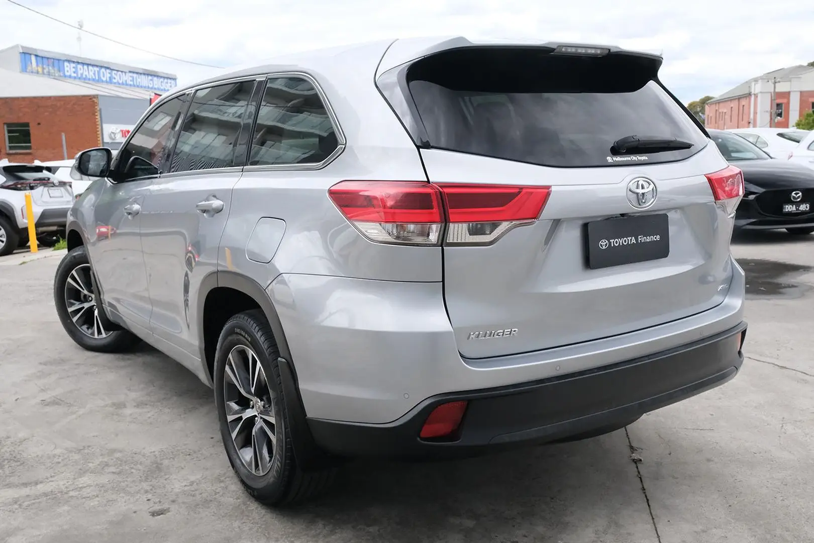 2020 Toyota Kluger Gallery Image 2
