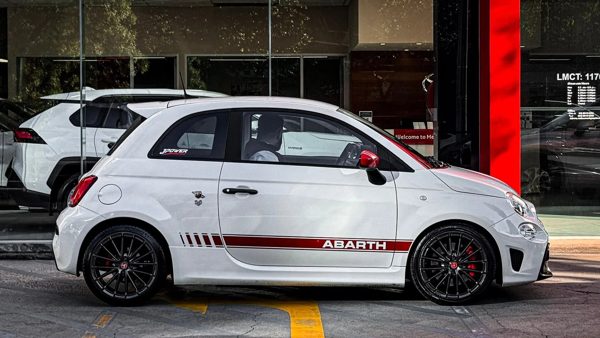 2021 Abarth 595 Image 5