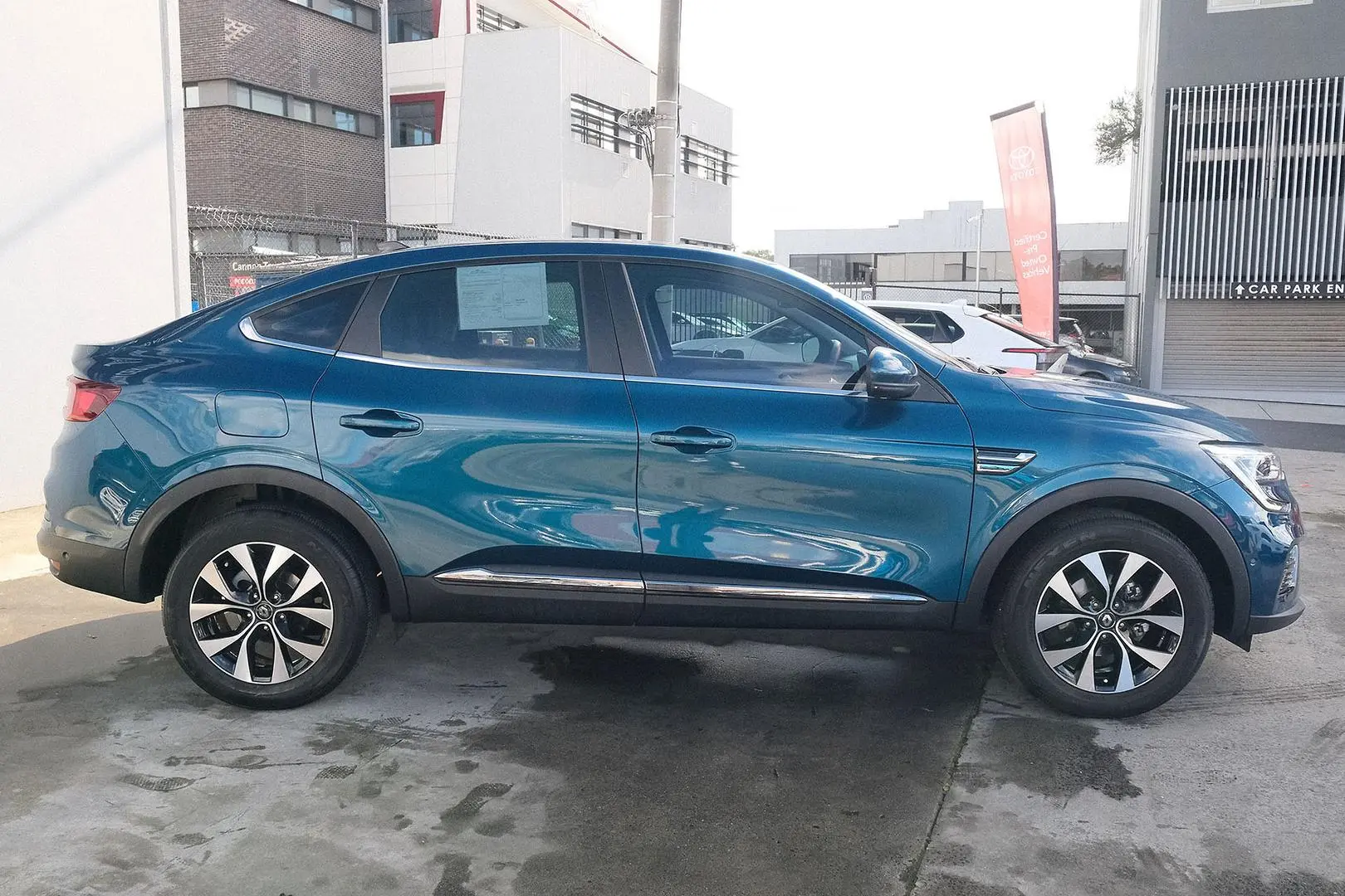 2022 Renault Arkana Gallery Image 5