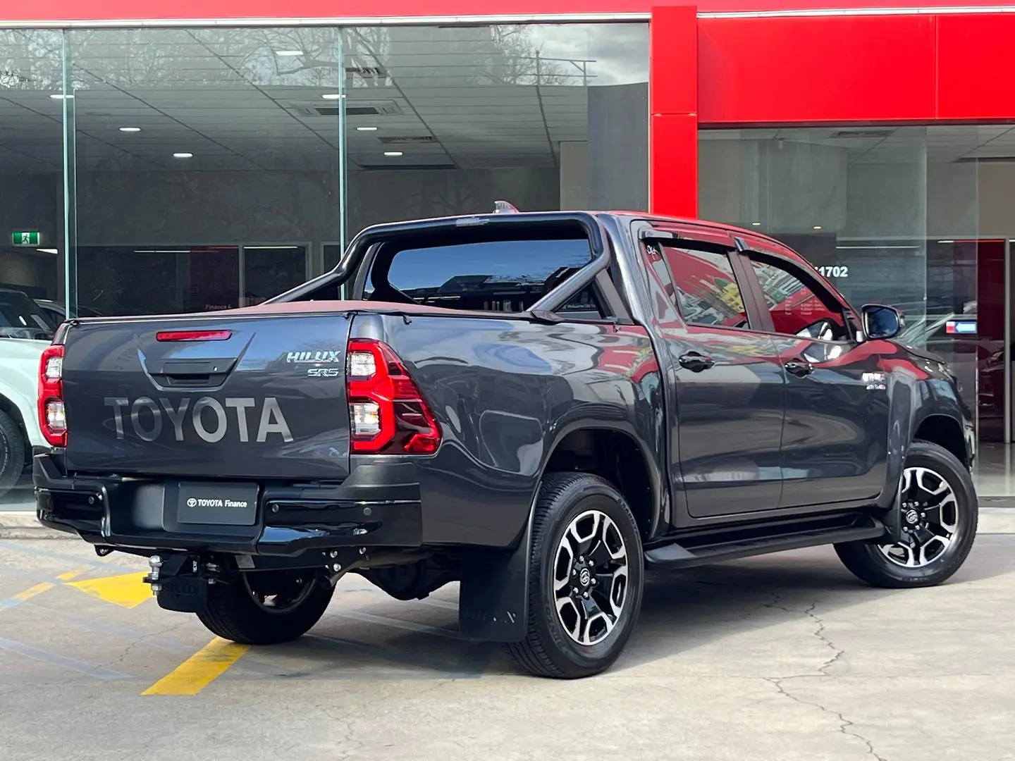 2024 Toyota Hilux Gallery Image 4