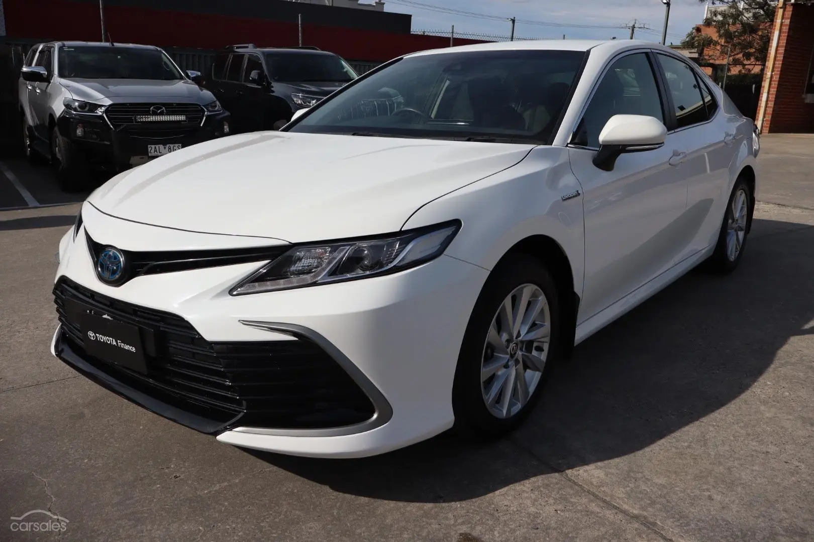 2021 Toyota Camry Image 2