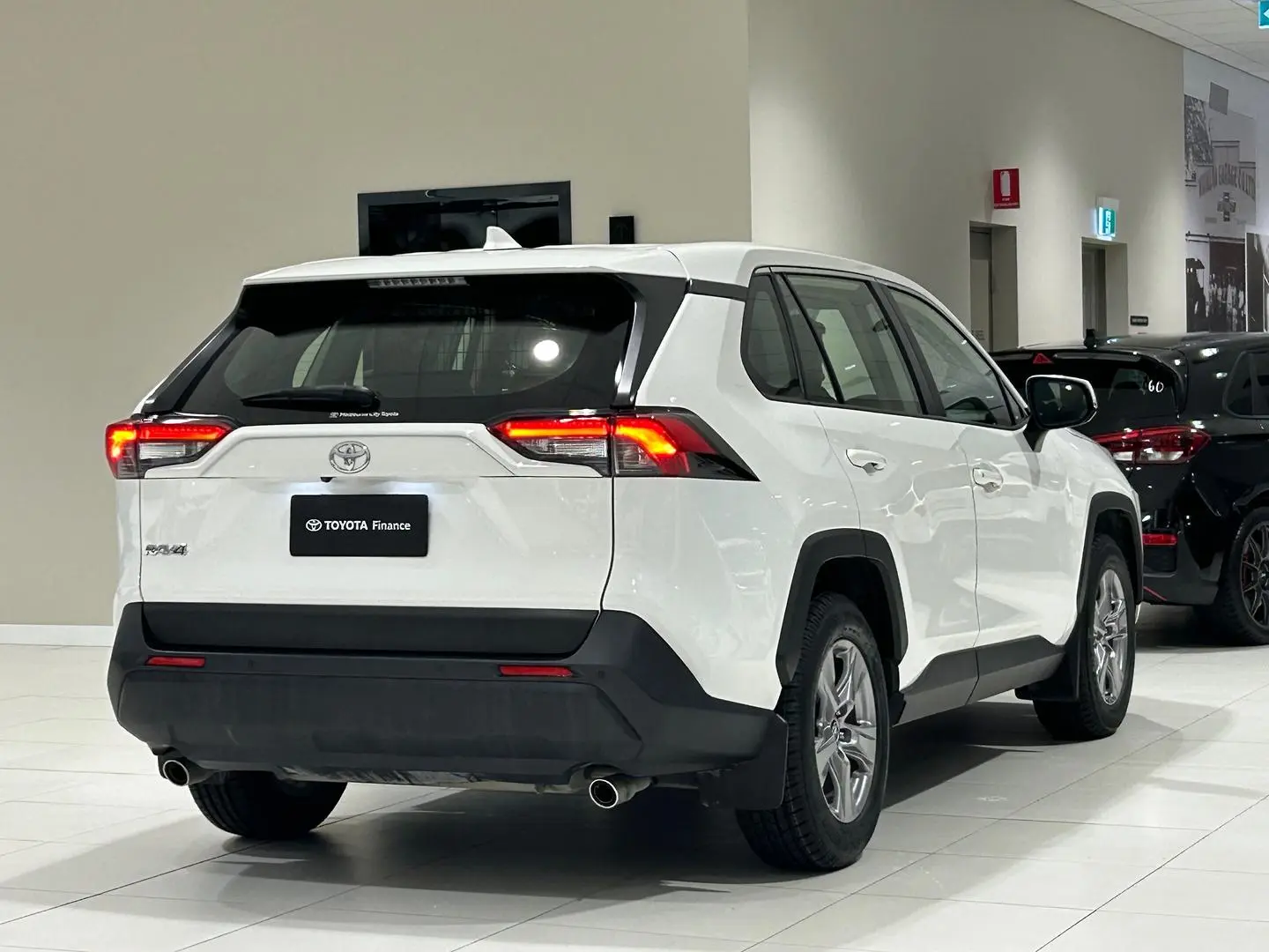 2022 Toyota RAV4 Gallery Image 10