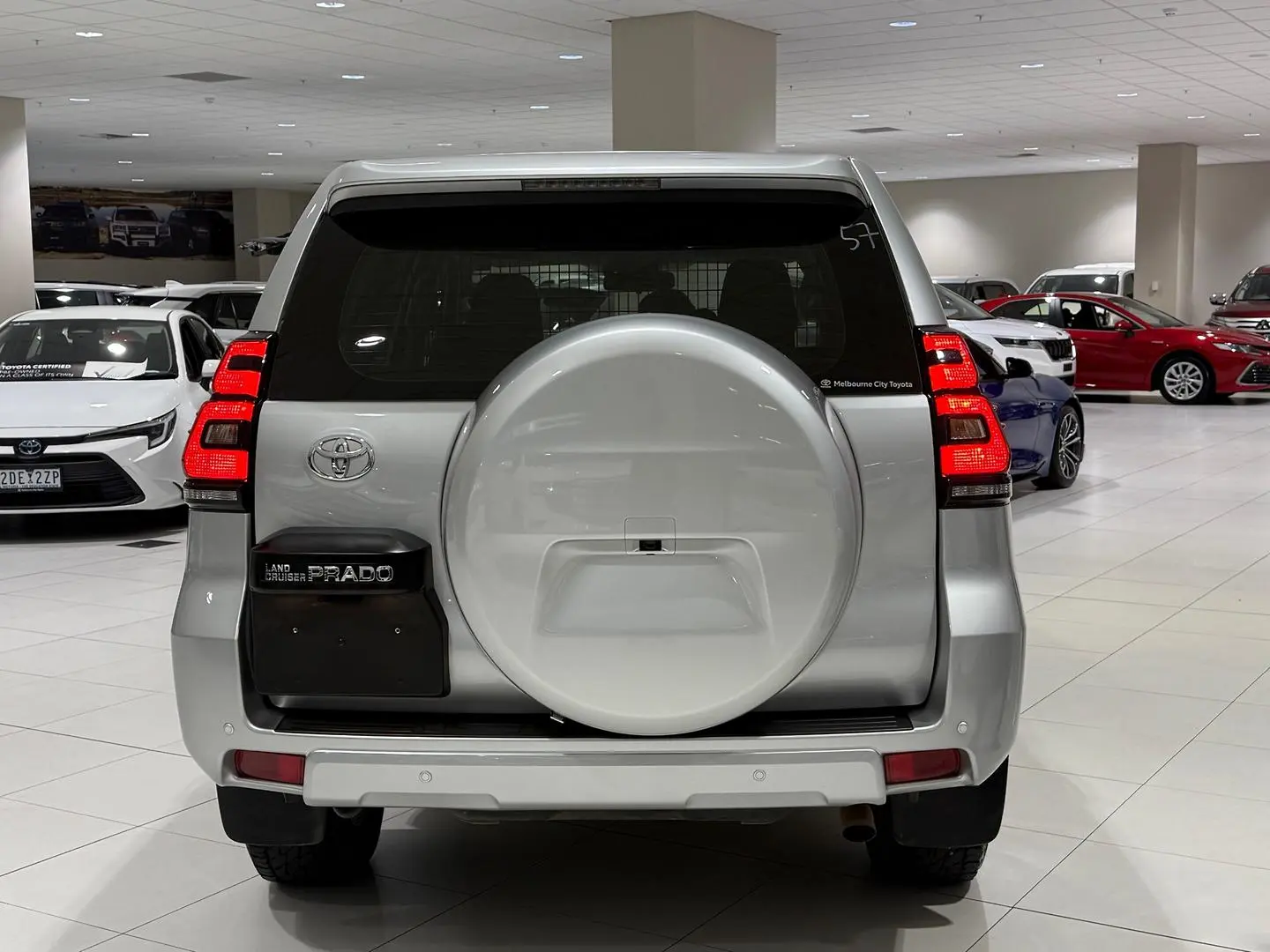 2022 Toyota Landcruiser Prado Gallery Image 9