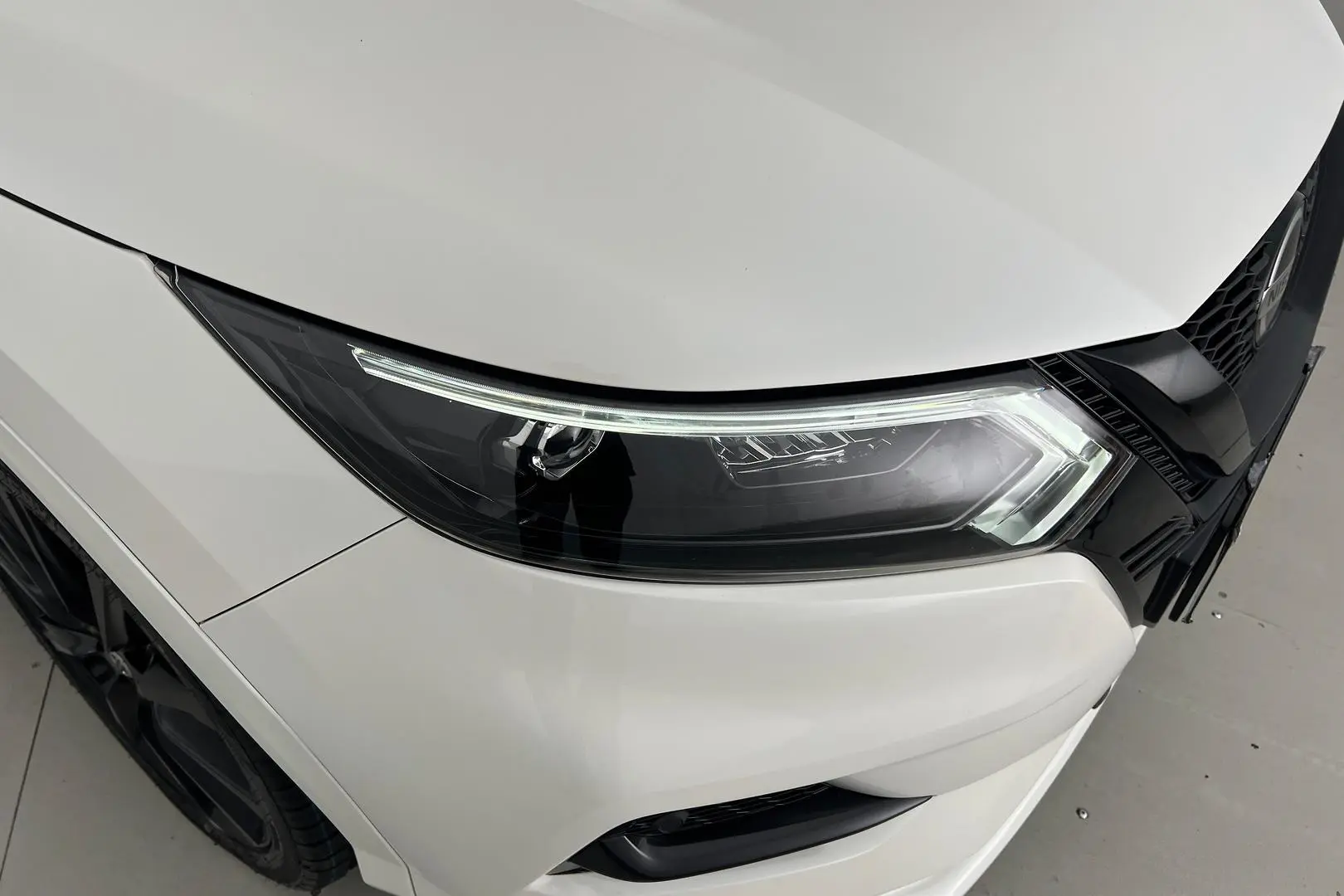 2020 Nissan QASHQAI Gallery Image 2