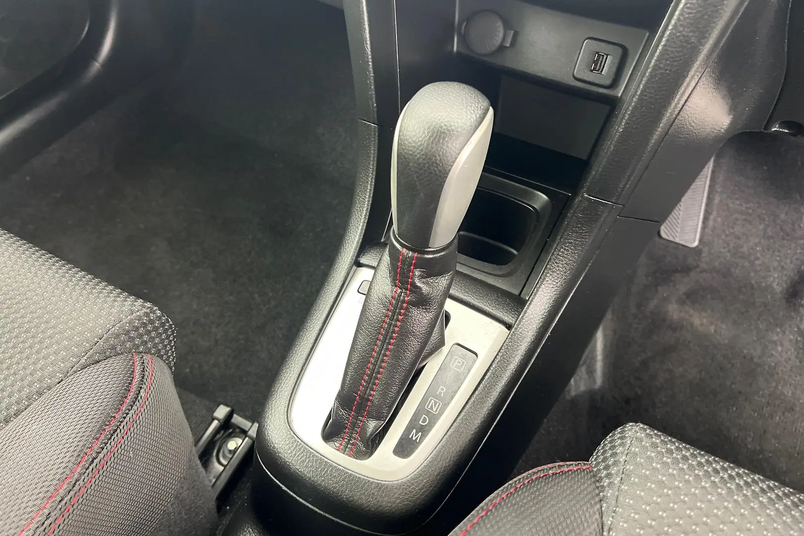 2016 Suzuki Swift Gallery Image 20
