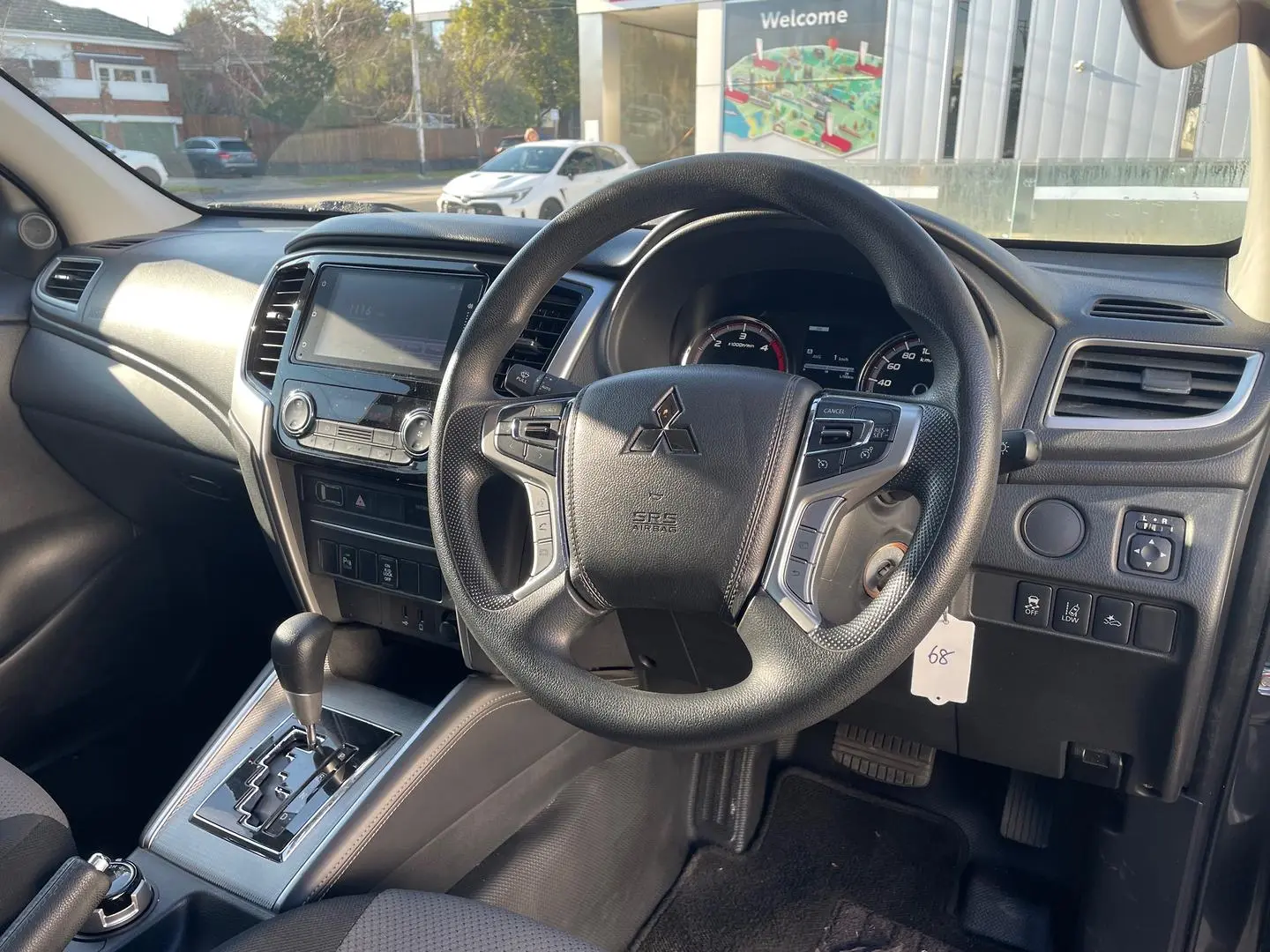 2022 Mitsubishi Triton Gallery Image 15