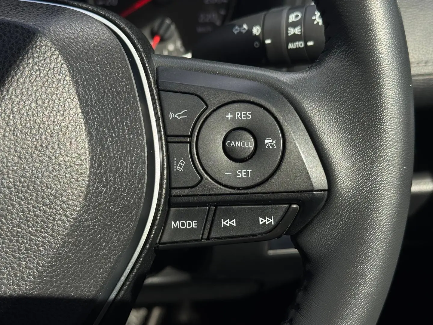2021 Toyota RAV4 Gallery Image 18