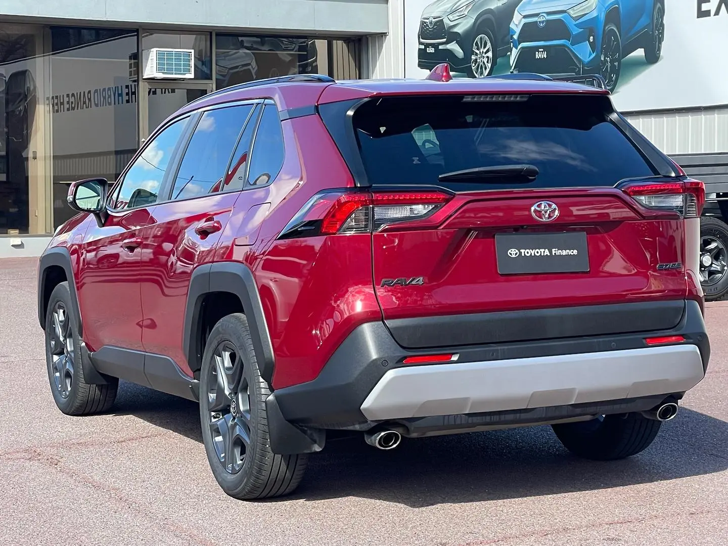 2023 Toyota RAV4 Gallery Image 7