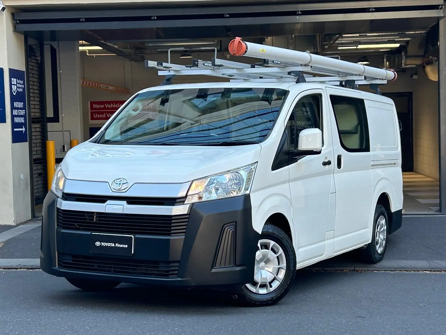 2020 Toyota Hiace Gallery Image 6