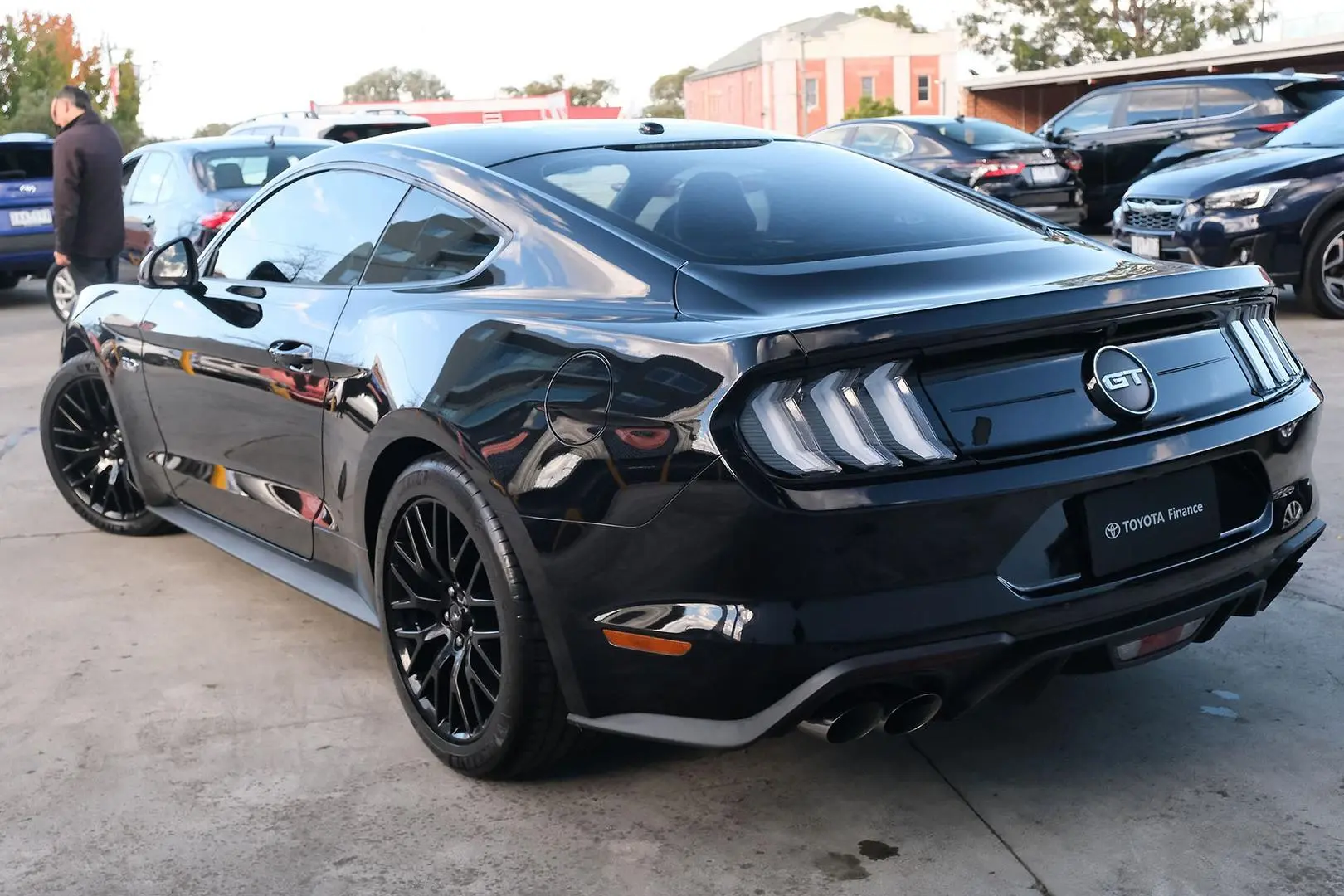 2018 Ford Mustang Gallery Image 2
