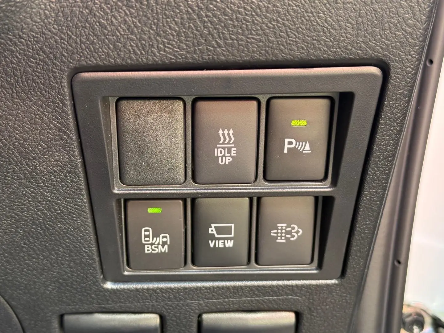2023 Toyota Hilux Gallery Image 23