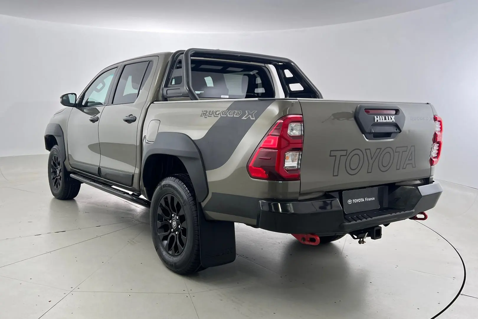 2021 Toyota Hilux Gallery Image 8