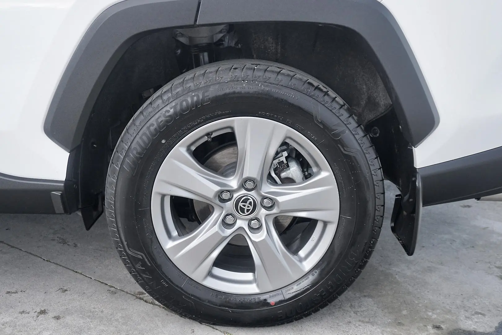 2023 Toyota RAV4 Gallery Image 17