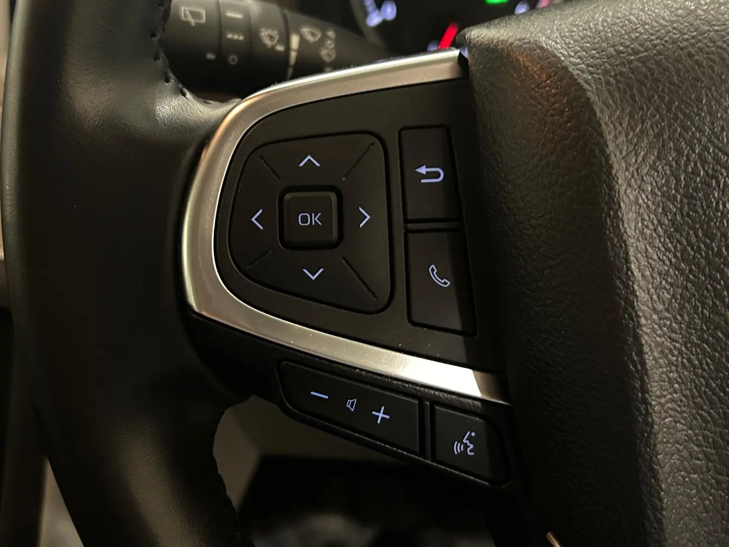 2020 Toyota Hiace Gallery Image 23