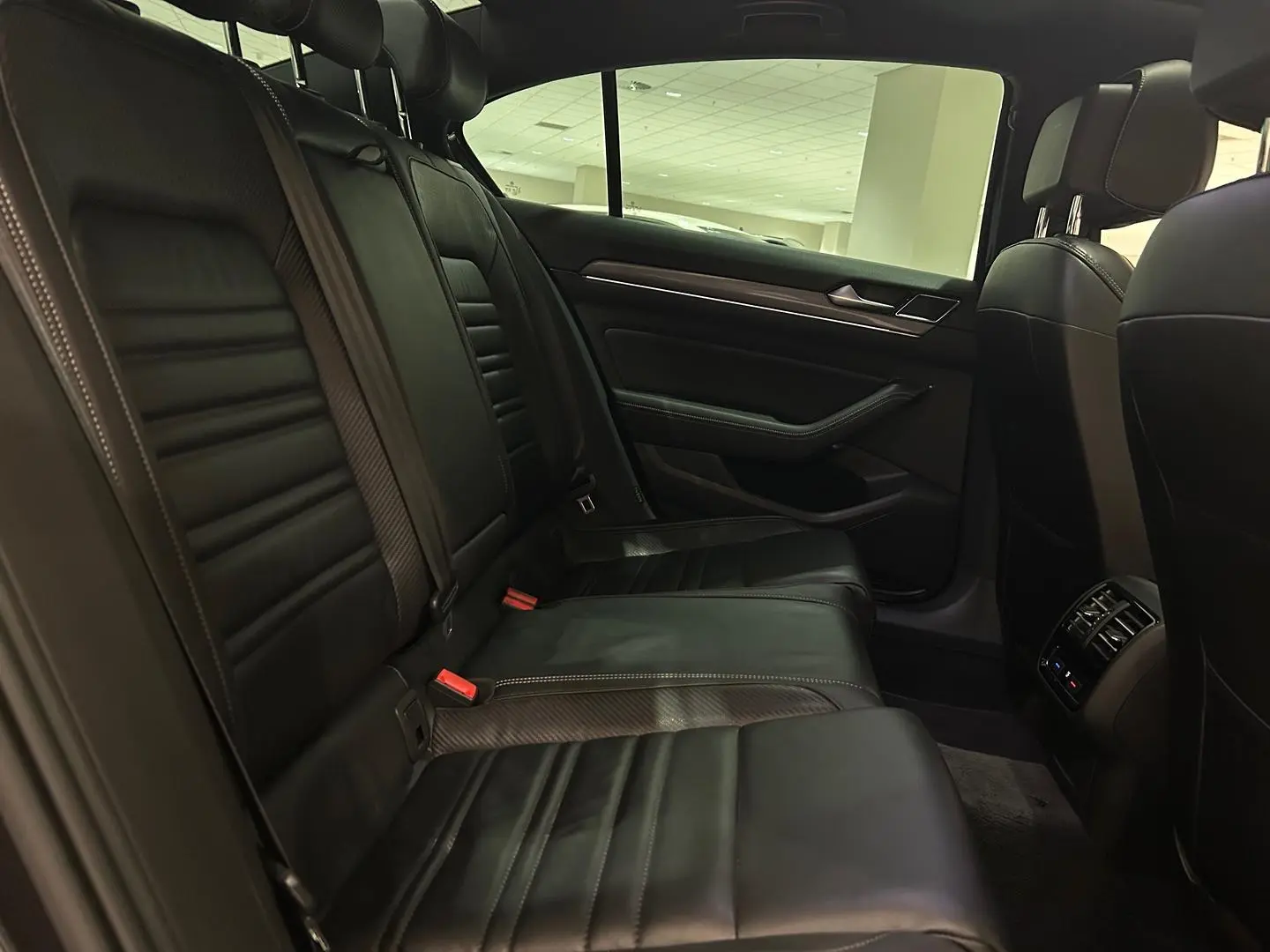 2018 Volkswagen Passat Gallery Image 14