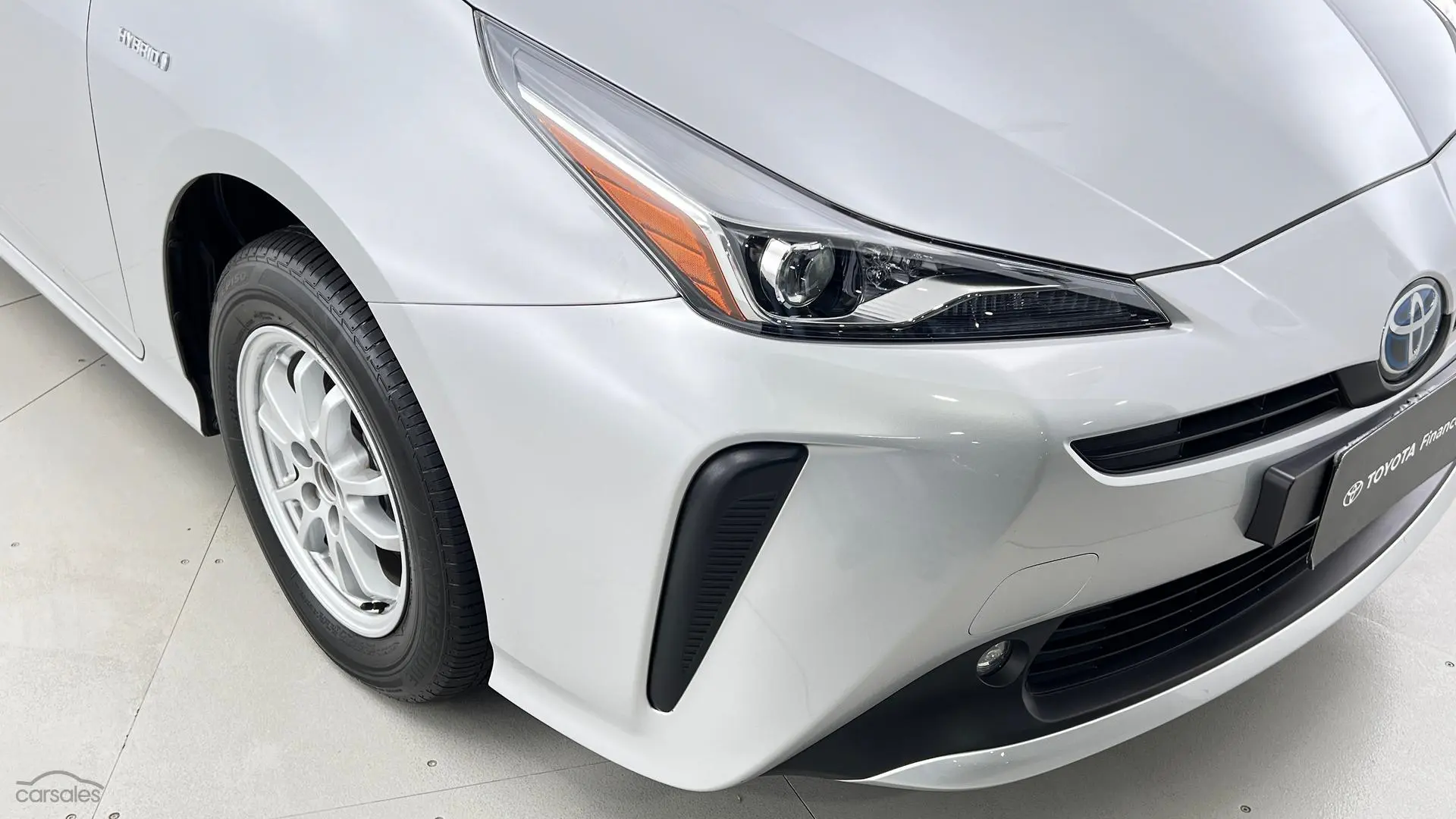 2020 Toyota Prius Image 3