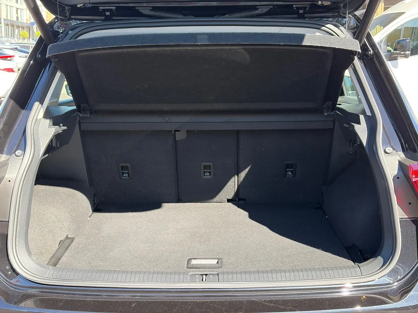 2017 Volkswagen Tiguan Gallery Image 12