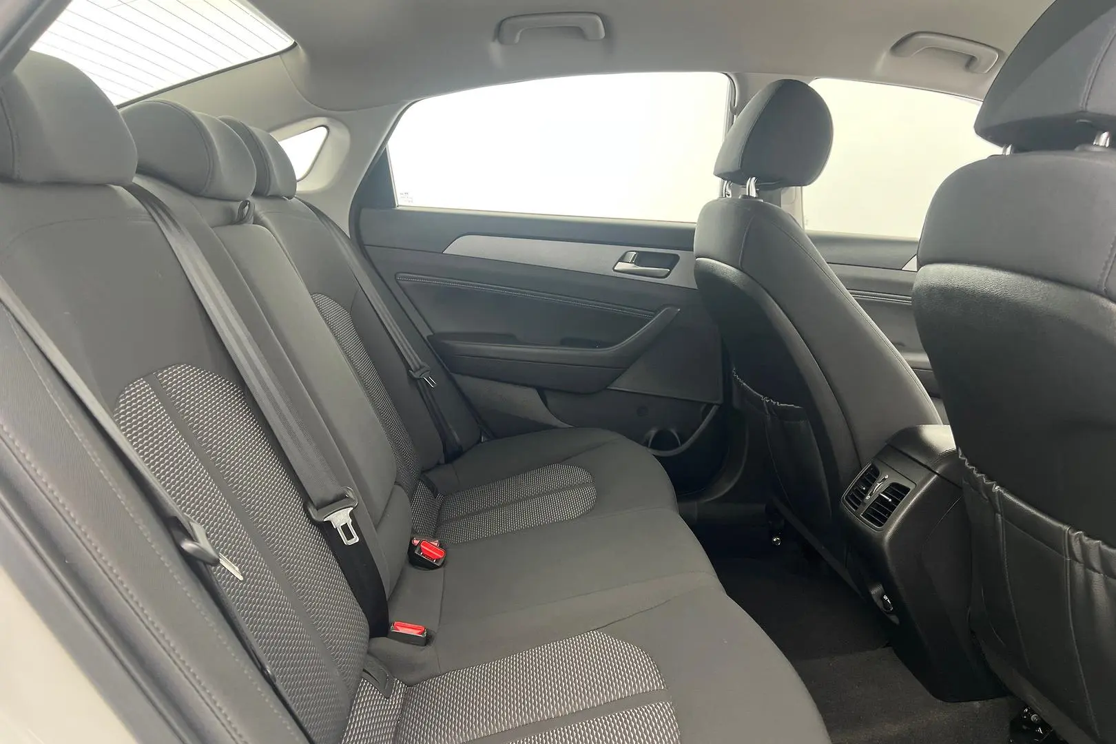 2018 Hyundai Sonata Gallery Image 13