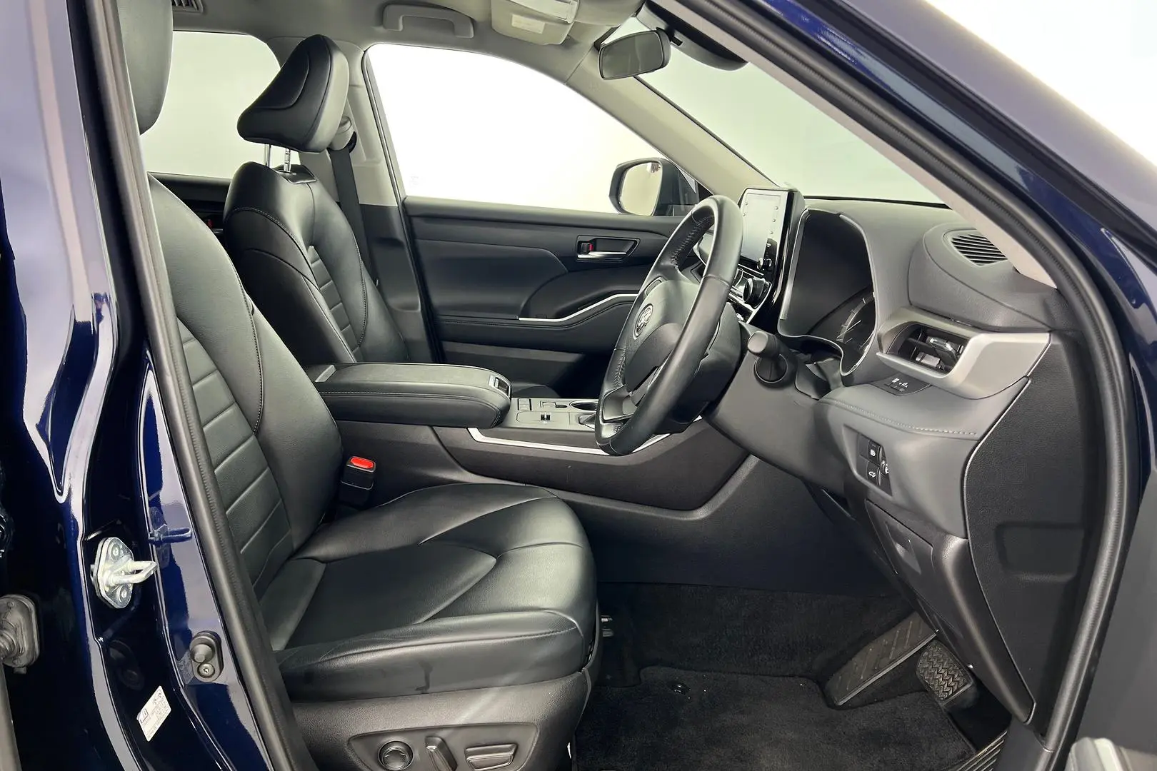 2022 Toyota Kluger Gallery Image 11