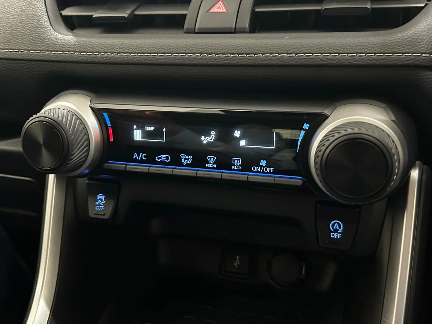 2022 Toyota RAV4 Gallery Image 17