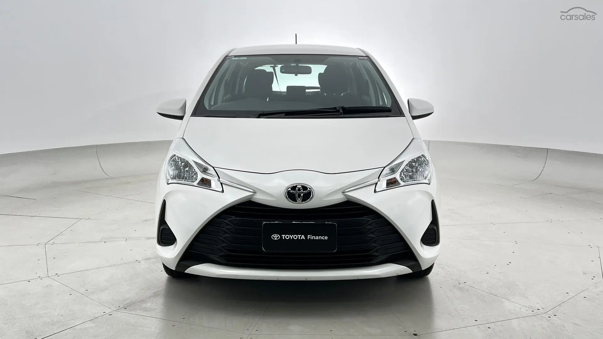 2019 Toyota Yaris Image 9