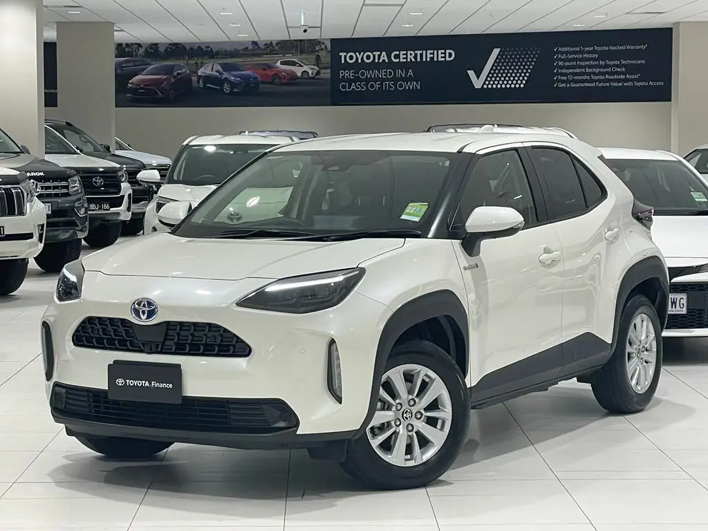 2023 Toyota Yaris Cross Gallery Image 5