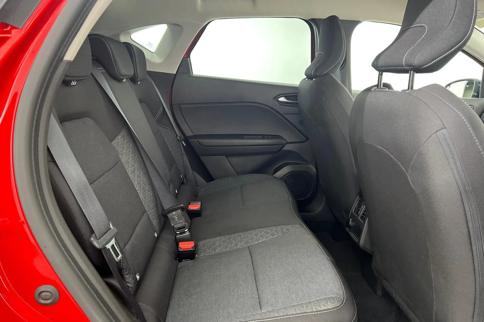 2022 Renault Captur Gallery Image 19