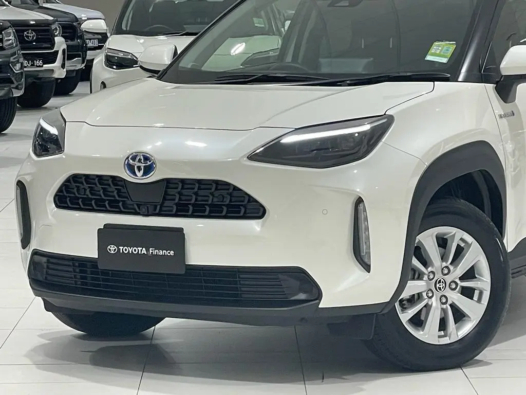 2023 Toyota Yaris Cross Gallery Image 7