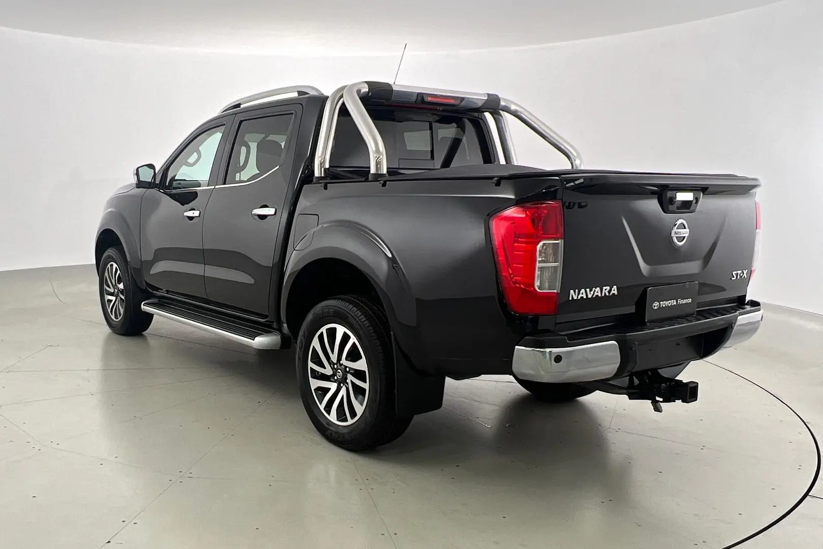 2019 Nissan Navara Gallery Image 6
