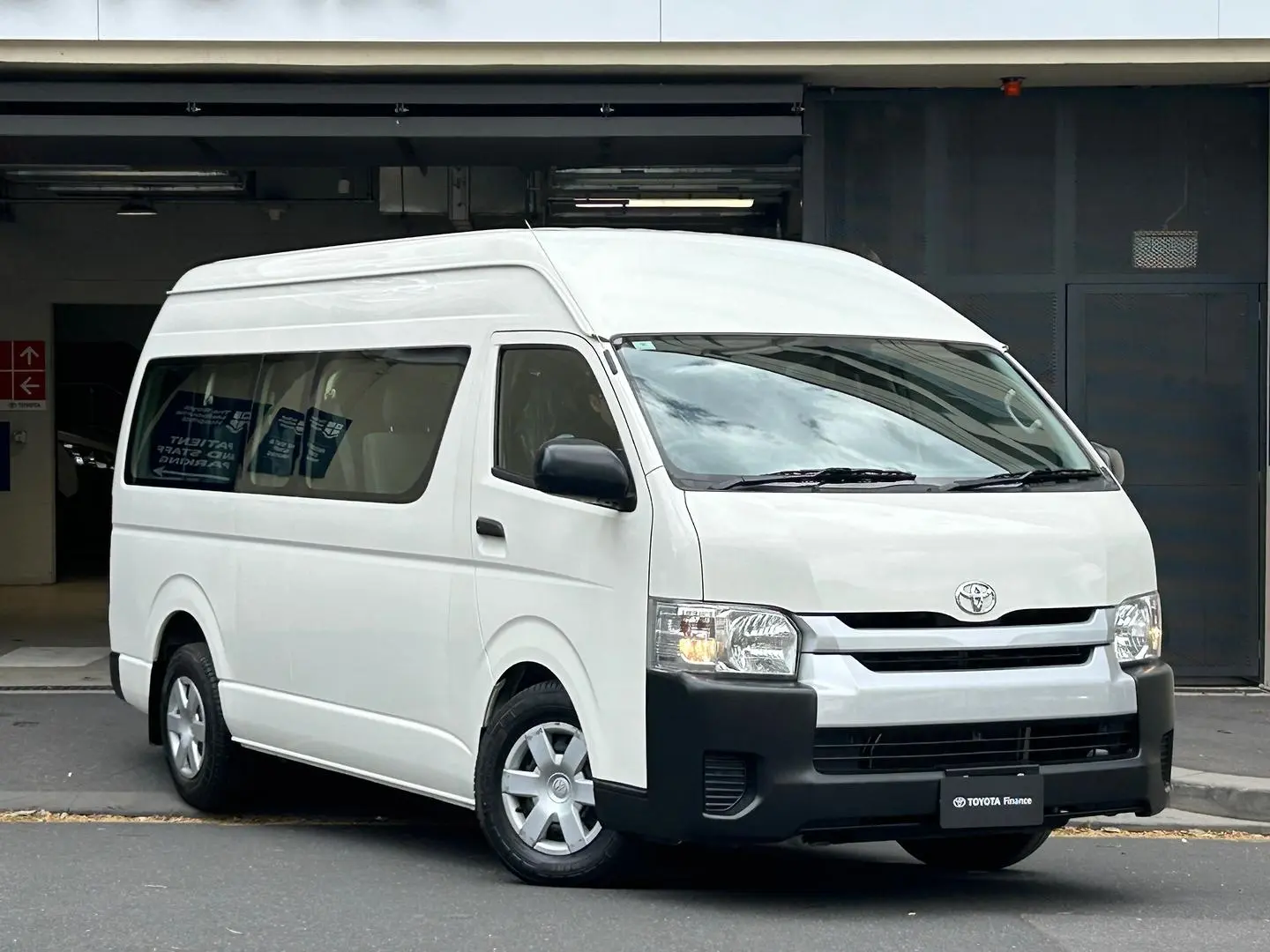 2018 Toyota Hiace Gallery Image 2