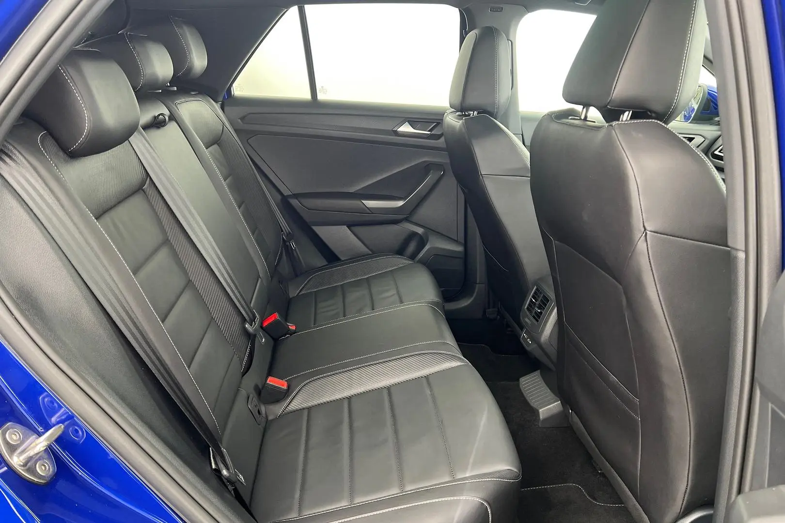 2023 Volkswagen T-Roc Gallery Image 20