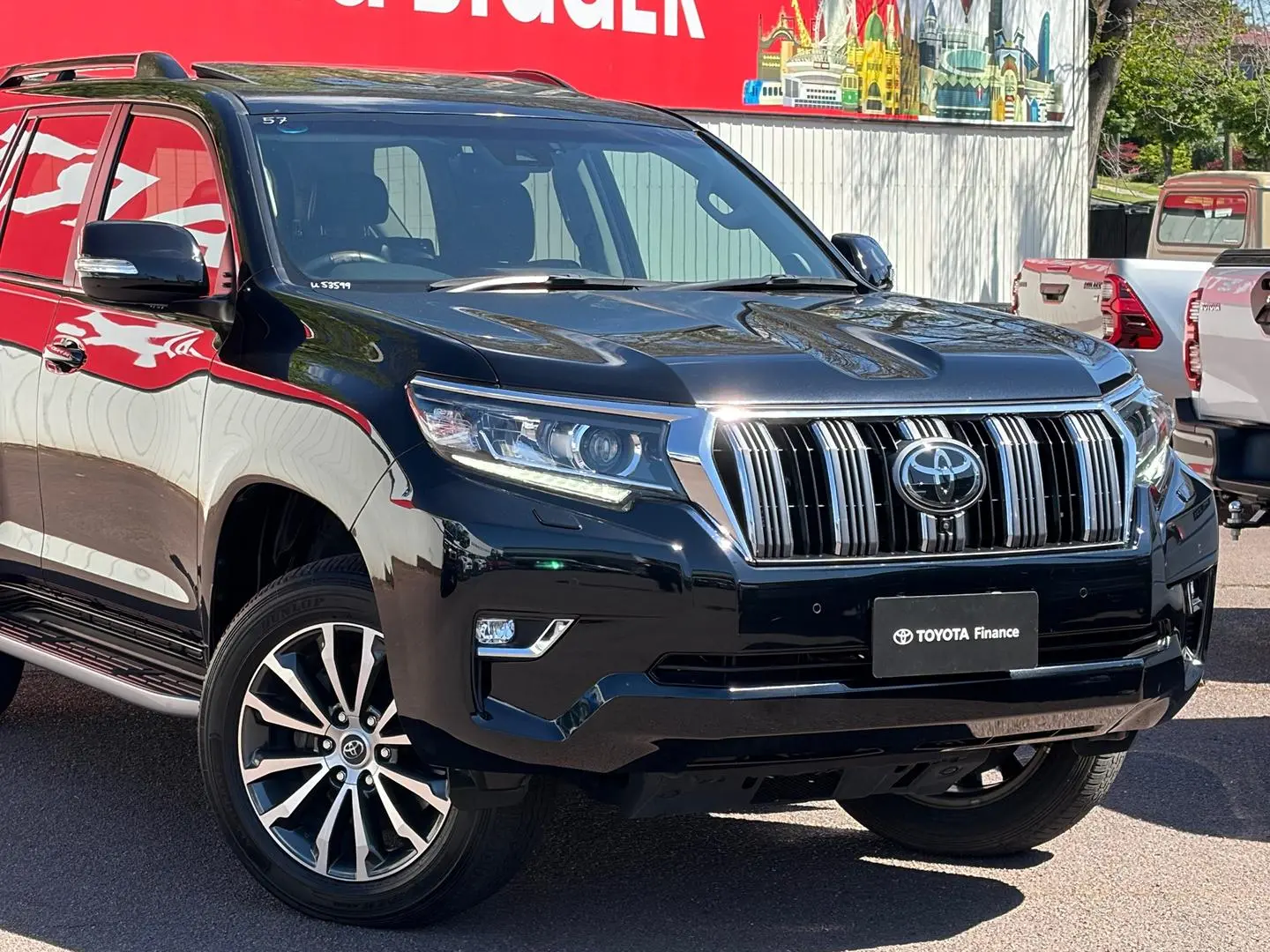 2022 Toyota Landcruiser Prado Gallery Image 2